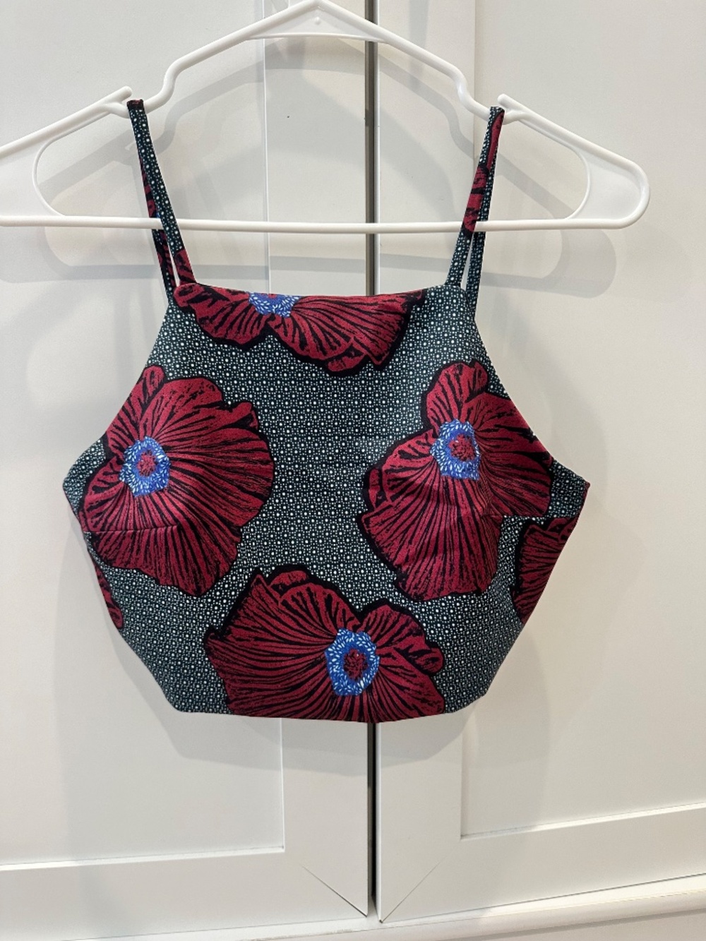 Topshop Floral crop top - RARE